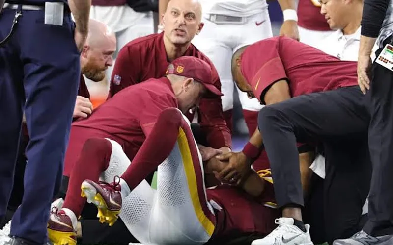 jayden daniels injury